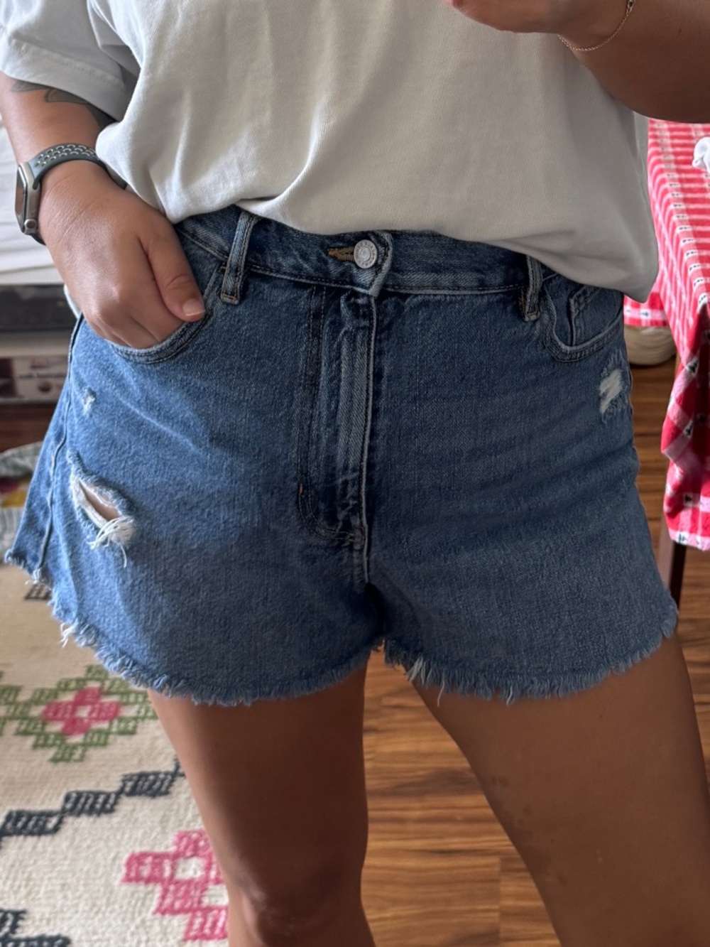PacSun Medium Blue Distressed High-Rise Denim Mom Shorts Size 31